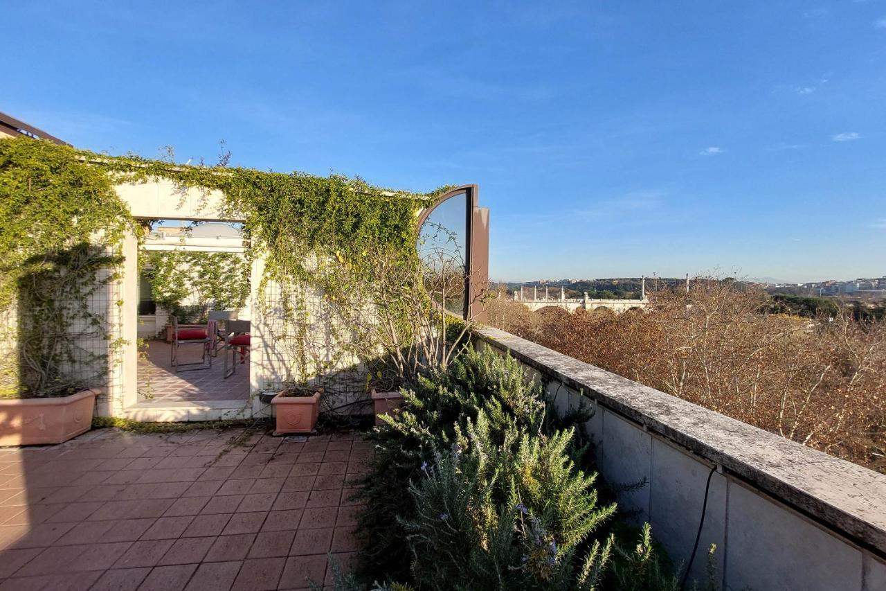 Beautiful Loft In Ponte Milvio With Terrace Roma Exterior foto