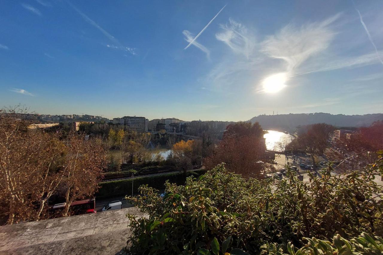 Beautiful Loft In Ponte Milvio With Terrace Roma Exterior foto